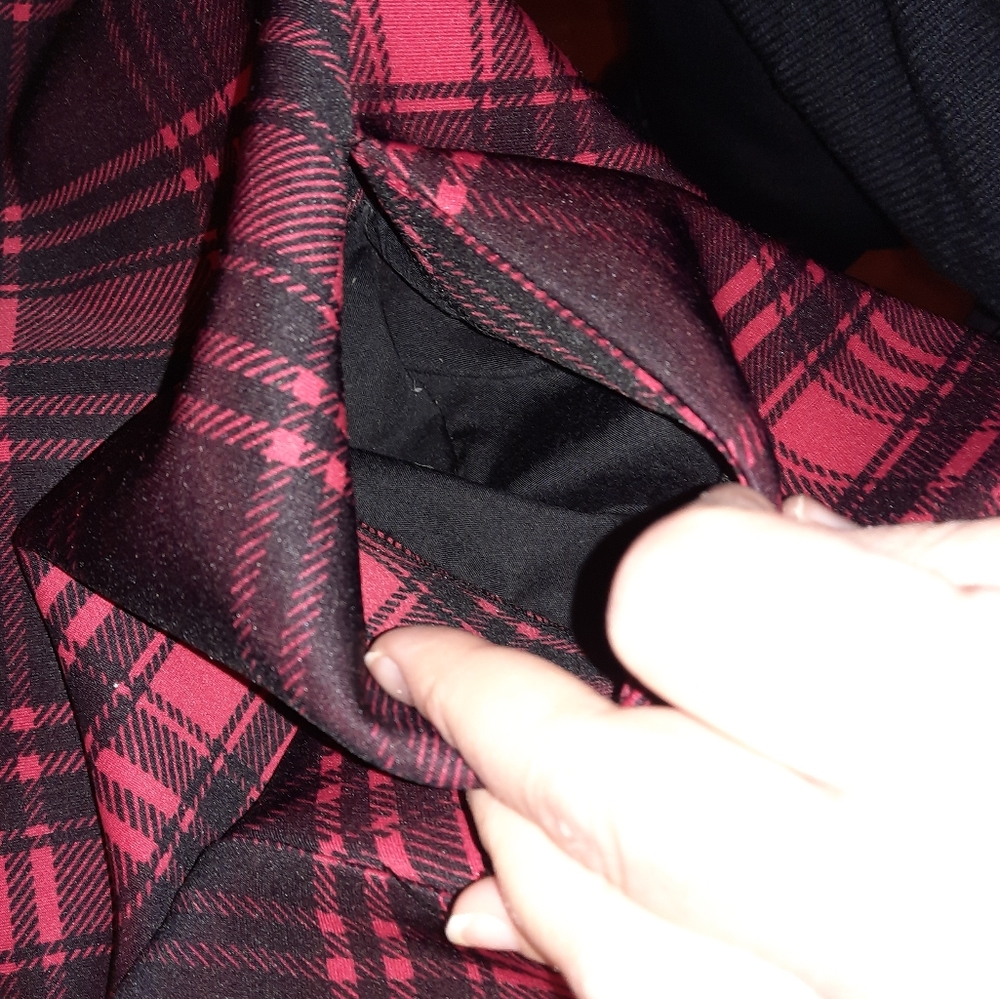 Hot Topic Black and Red Plaid O-ring Goth Skater Skirt Size Small - Picture 5 of 8
